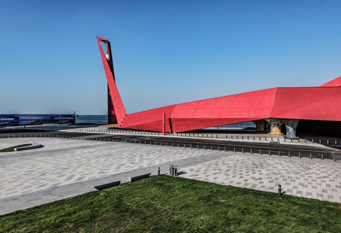 Vista exterior. Qingdao Wanda Victoria Bay Xifeng Bridge por PT Architecture Design. Fotografía © PT Landscape