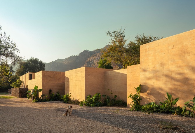 LL House by RA!. Photograph by Mariana Achach.