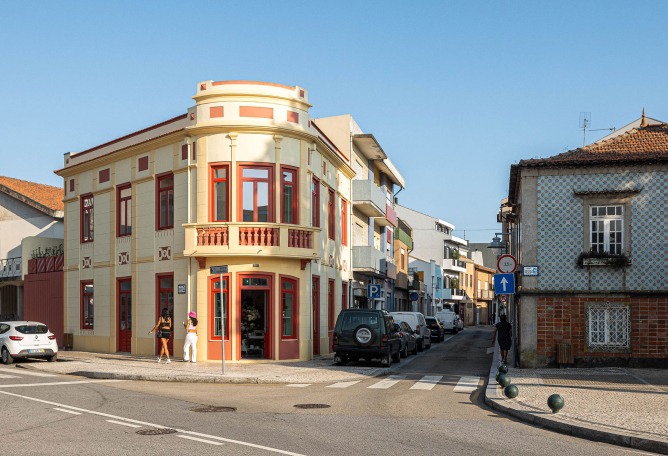 Edificio A’mar by REM’A. Photograph by Ivo Tavares Studio.
