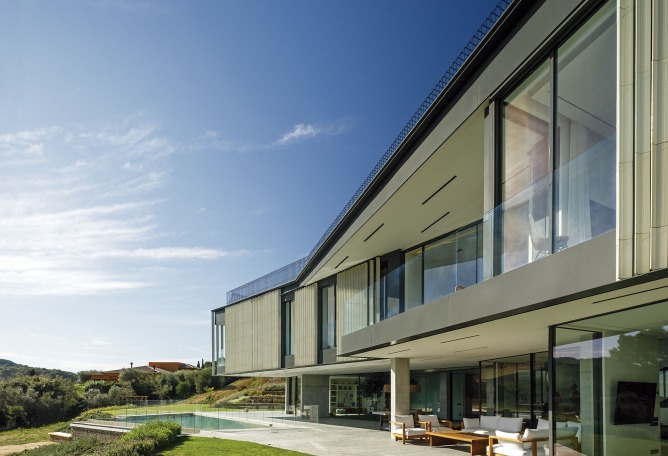 Happy House por SALA FERUSIC Architects. Fotografía por Marcela Grassi