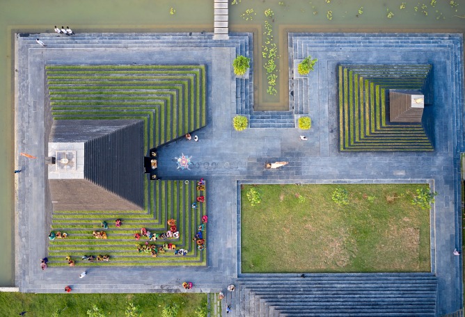 Balaji Temple by Sameep Padora & Associates. Photograph by Edmund Sumner