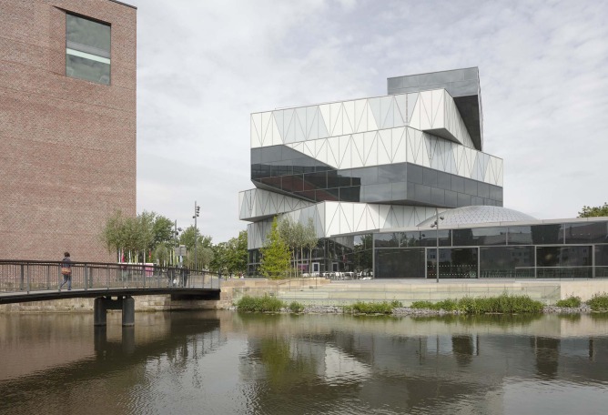 Experimenta, Heilbronn by Sauerbruch Hutton. Photograph by Jan Bitter.