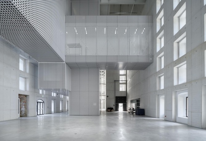 Cukrarna Space for Contemporary Art by Scapelab. Photograph by Miran Kambič.
