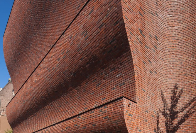Sports Block Groningen by Marlies Rohmer Architects & Urbanists. Photograph © Daria Scagliola / Stijn Brakkee.