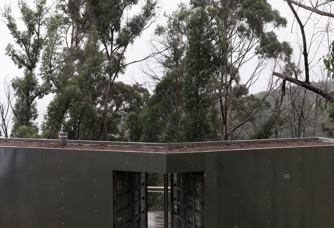 Exterior. Casa 28 por Studio Edwards. Fotografía © Tony Gorsevski