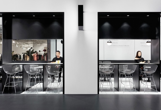 Entrance. TFD Restaurant by Leaping Creative. Photograph by Zaohui Huang