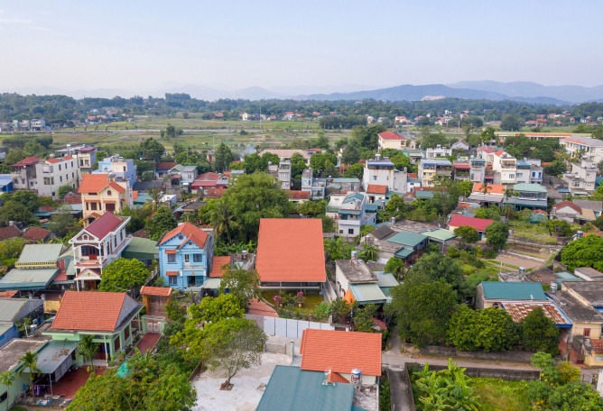 House in Quang Yen by Gia Thang Pham and ngo + pasierbinski. Photography by Hoang Le.
