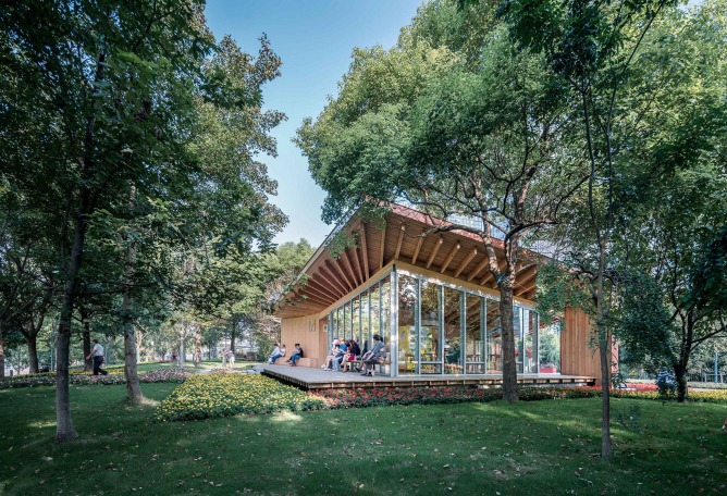 Vista exterior. Centro de visitantes del río Huangpu por ZHOU Wei + ZHANG Bin / Atelier Z+. Fotografía © WU Qingshan