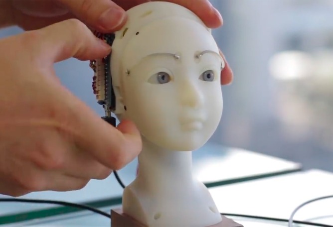 SEER: Simulative Emotional Expression Robot by Takayuki Todo