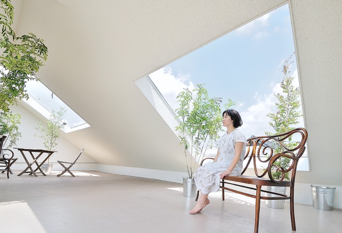 Montblanc House by Studio Velocity. Photography © Kentaro Kurihara.