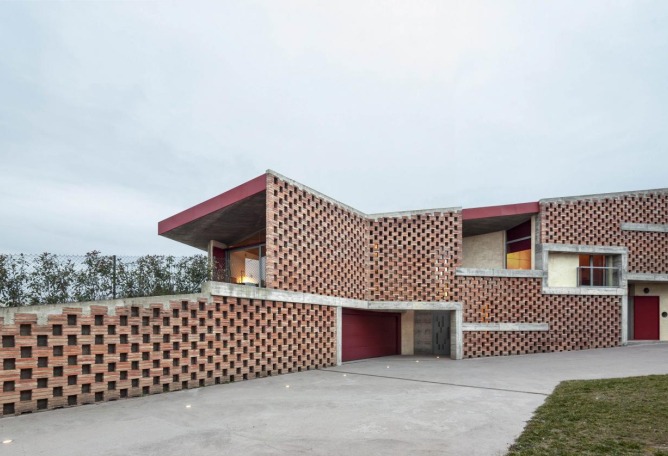 Bitxo house by Lagula arquitectes. Photography © Adrià Goula.