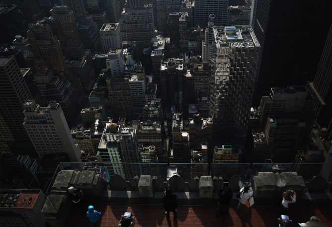 Video screenshot. Lost in Manhattan by Gunther Gheeraert. 