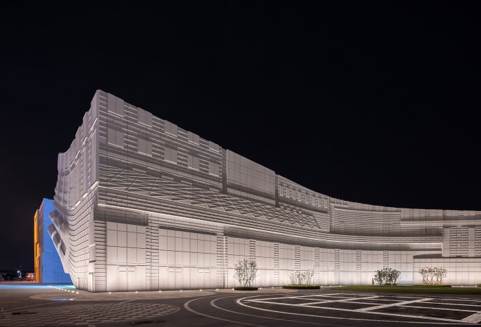 MVRDV Completes The Imprint at Paradise City, a White-and-Gold Art ...