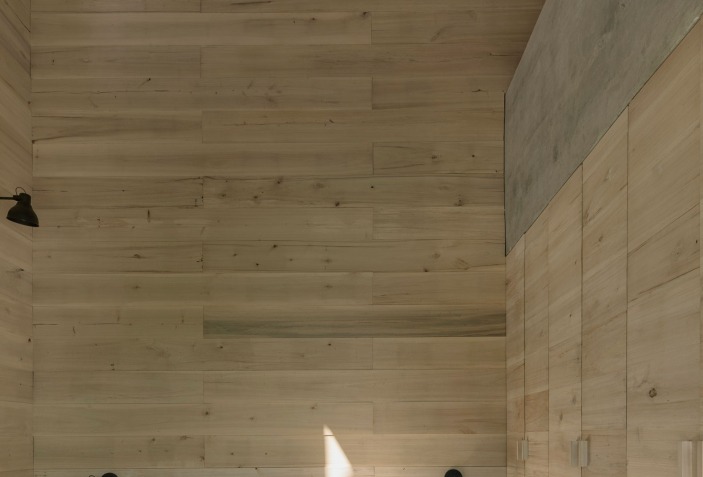 Arquitectura, terreno, paisaje. Casa Taller por Agustín Berzero y ...