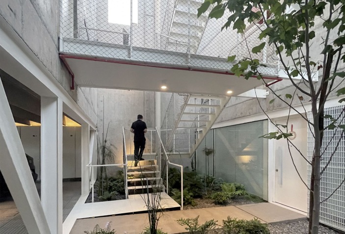 Scale and density exercise. DSP apartment building in Santiago by ...